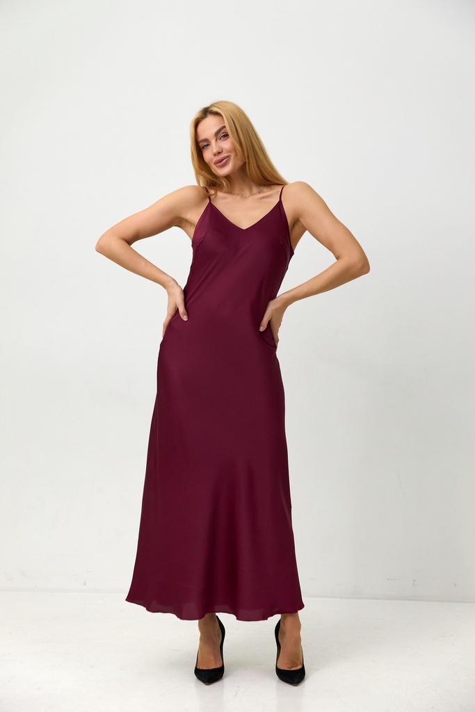 Сарафан на тонких бретелях