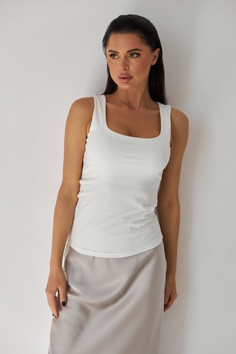 Basic top with wide straps