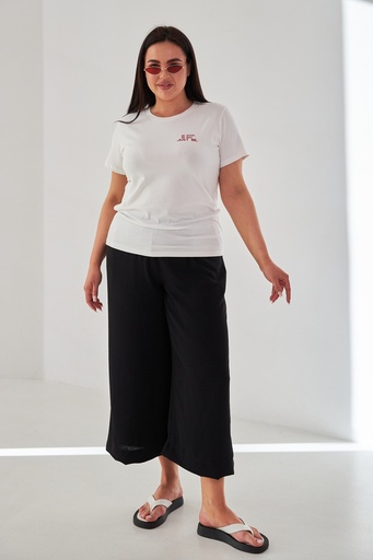 Basic t-shirt with embroidery